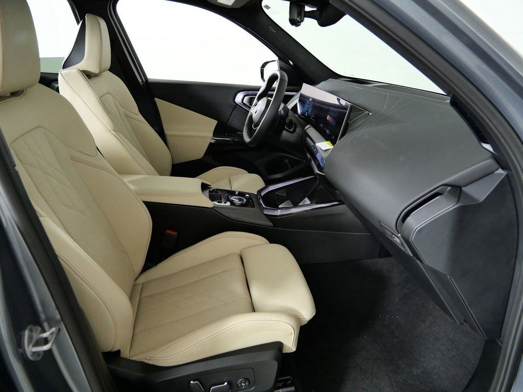 Thumbnail: 2026 BMW X3 - 22