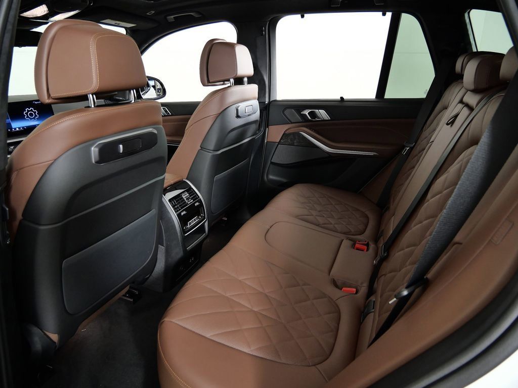 Thumbnail: 2026 BMW X5 - 34