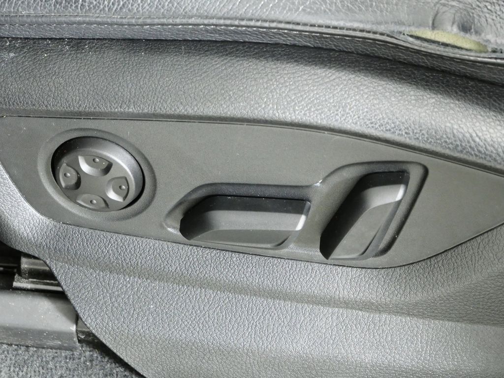 Thumbnail: 2019 Audi Q7 - 39