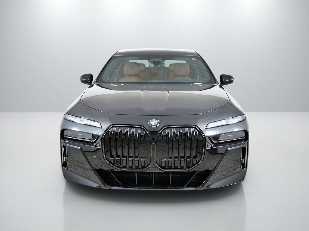 Thumbnail: 2026 BMW 7 Series - 2