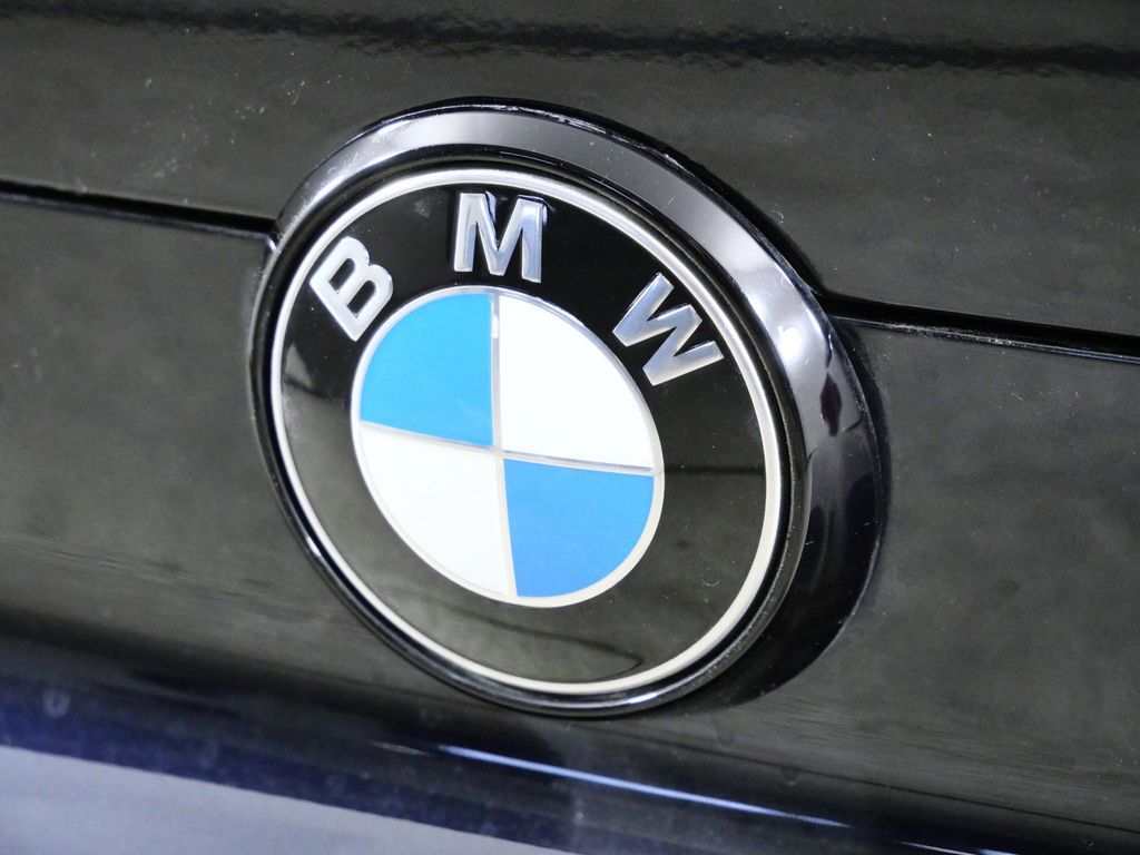 Thumbnail: 2023 BMW X6 - 14