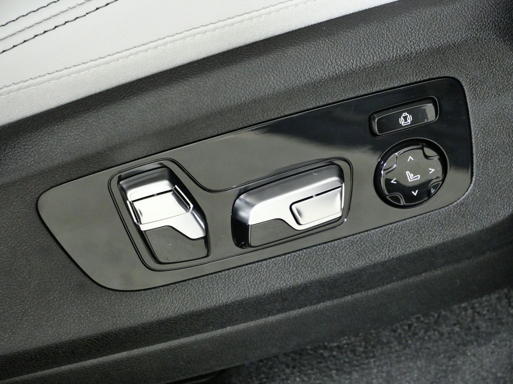 Thumbnail: 2026 BMW X5 - 22