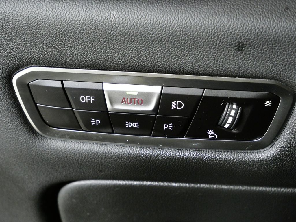 Thumbnail: 2023 BMW X5 - 40