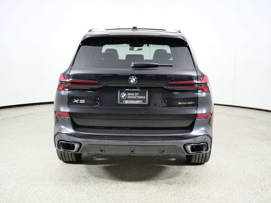 Thumbnail: 2026 BMW X5 - 10
