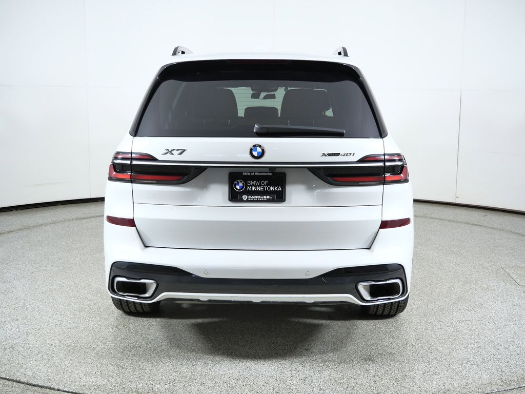 Thumbnail: 2023 BMW X7 - 12
