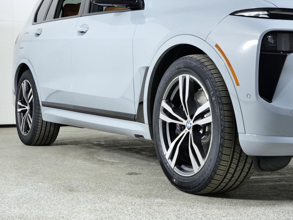 Thumbnail: 2026 BMW X7 - 6