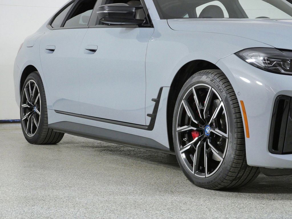 Thumbnail: 2023 BMW i4 - 8
