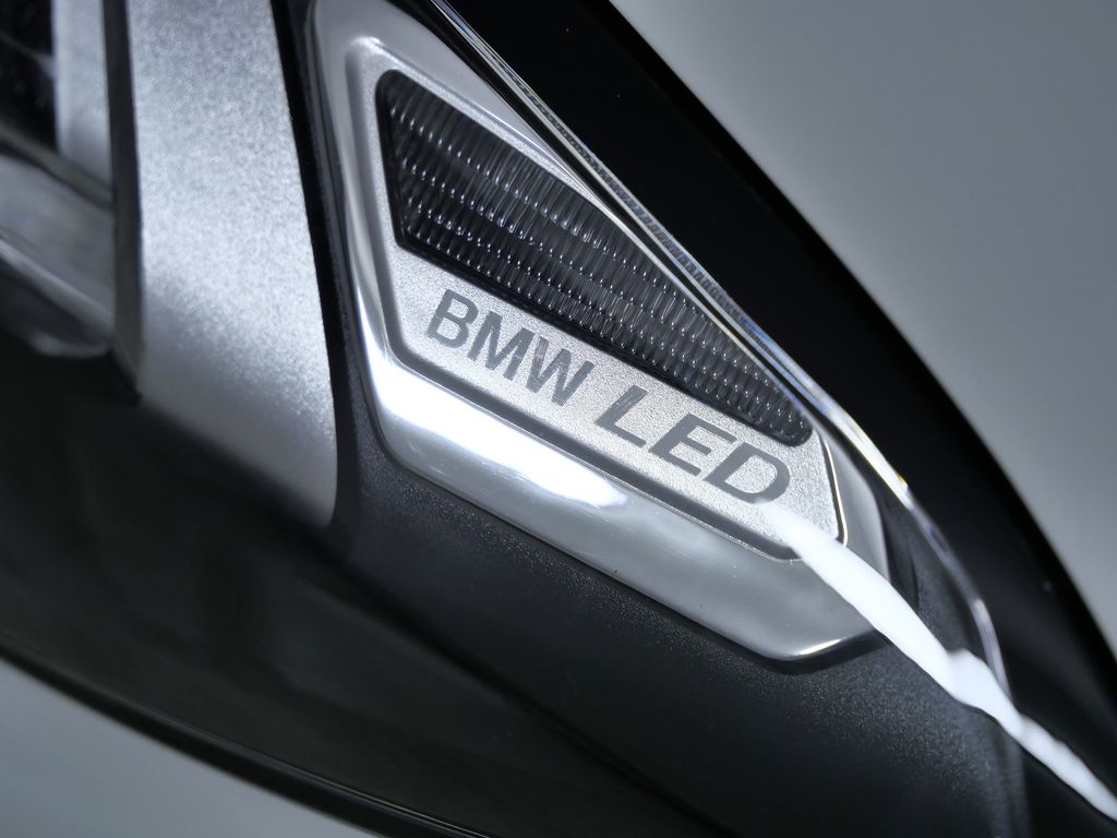 Thumbnail: 2023 BMW 3 Series - 5