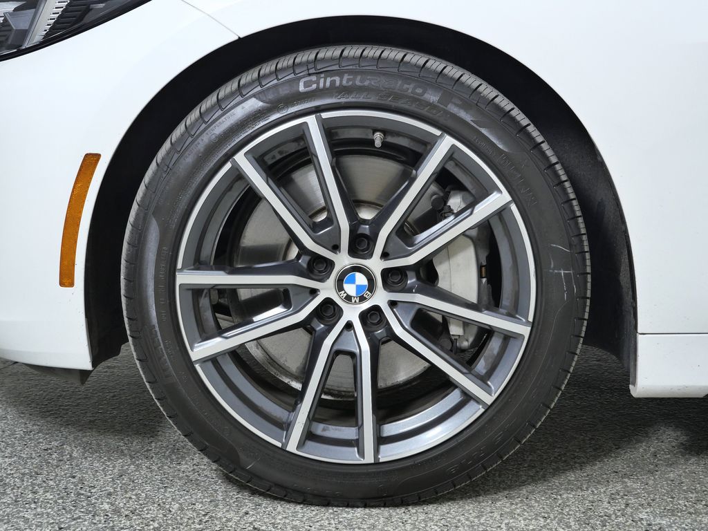 Thumbnail: 2025 BMW 4 Series - 21