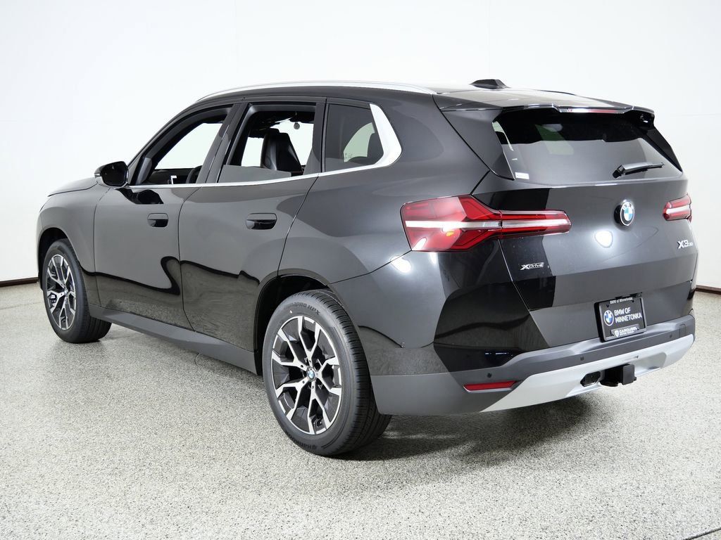 Thumbnail: 2026 BMW X3 - 16