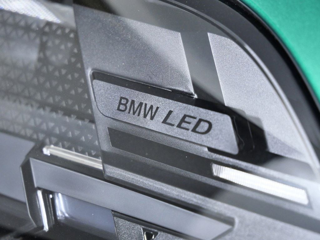 Thumbnail: 2026 BMW X6 - 4