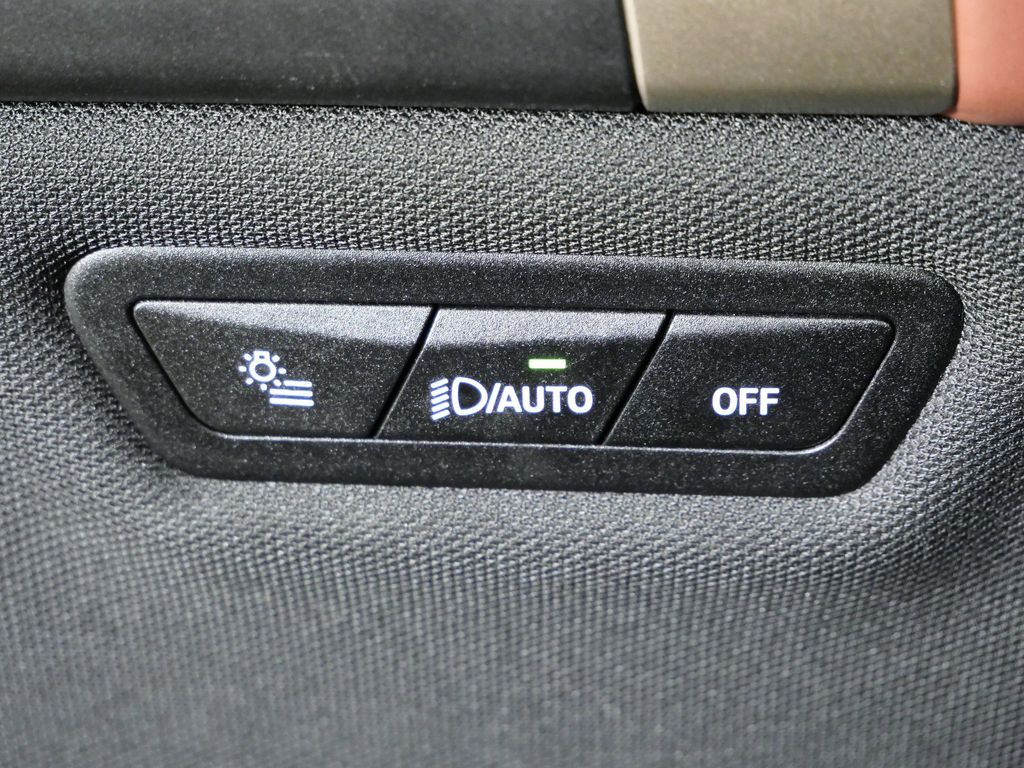 Thumbnail: 2023 BMW iX - 43