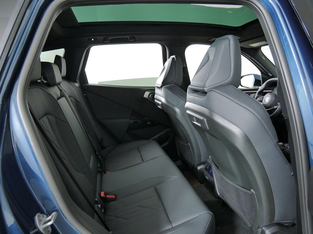 Thumbnail: 2026 BMW X3 - 23