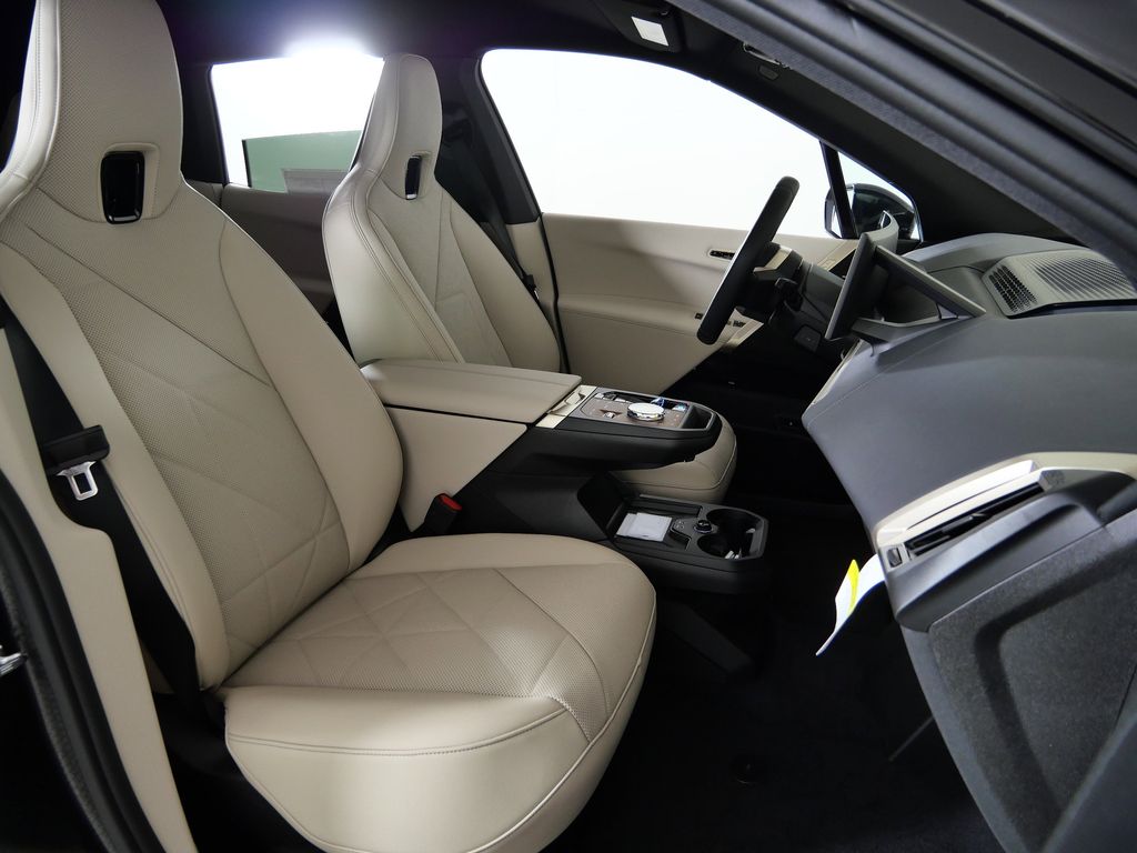 Thumbnail: 2026 BMW iX - 20