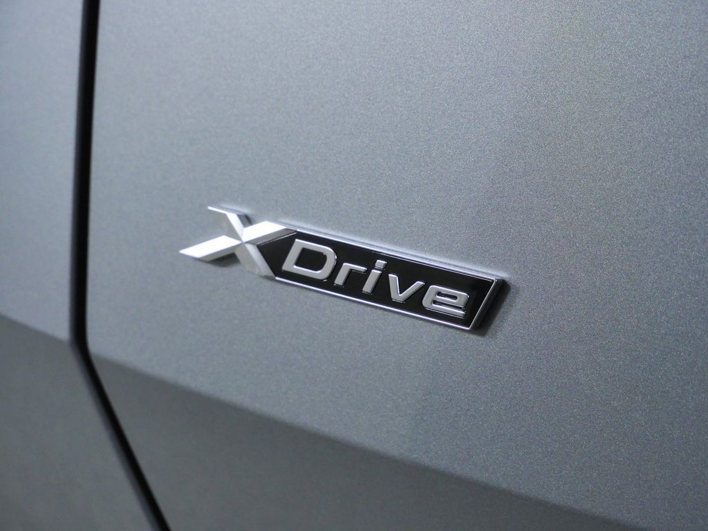 Thumbnail: 2026 BMW X3 - 13