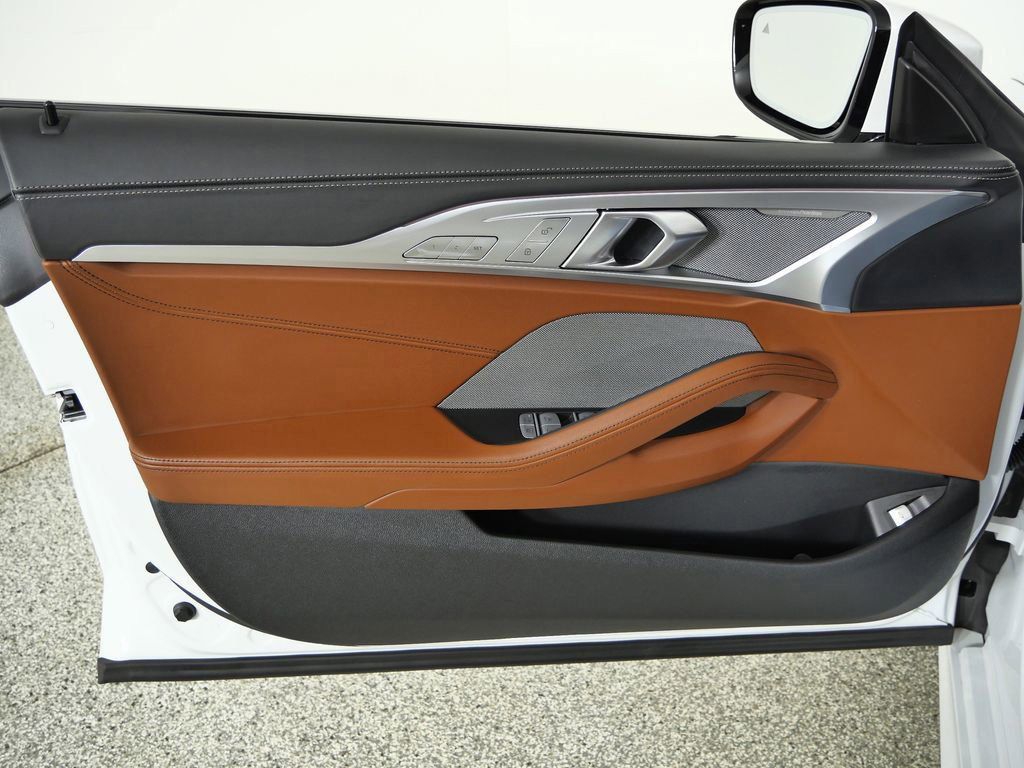 Thumbnail: 2026 BMW 8 Series - 32