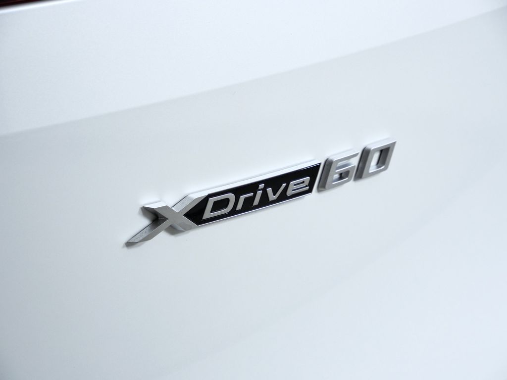 Thumbnail: 2026 BMW iX - 12