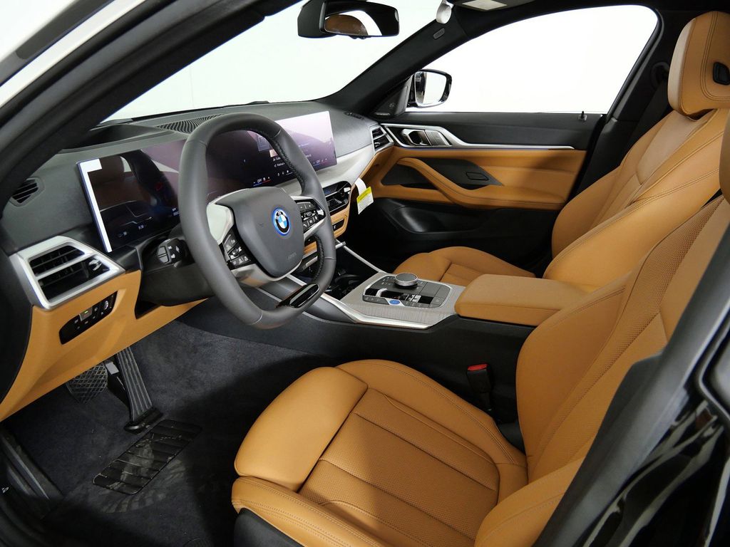 Thumbnail: 2026 BMW i4 - 33