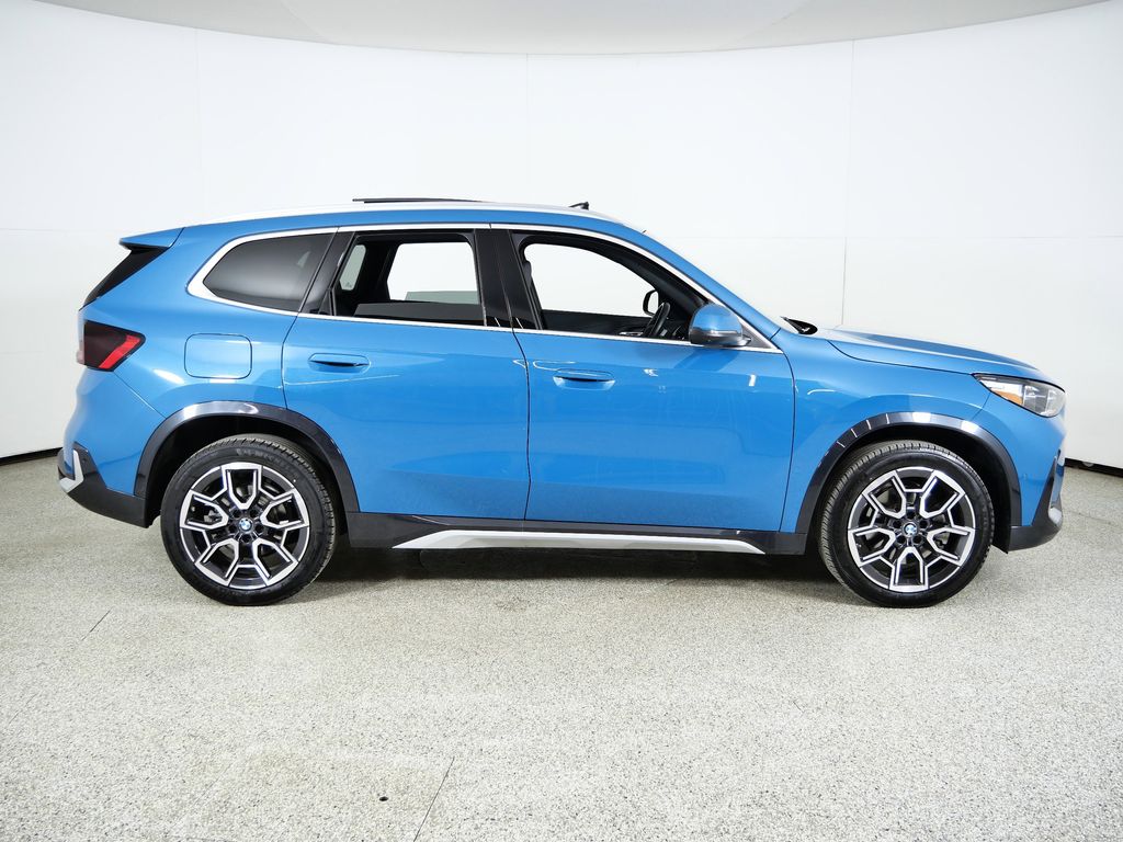 Thumbnail: 2025 BMW X1 - 10