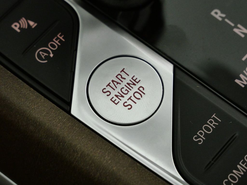 Thumbnail: 2020 BMW 3 Series - 44