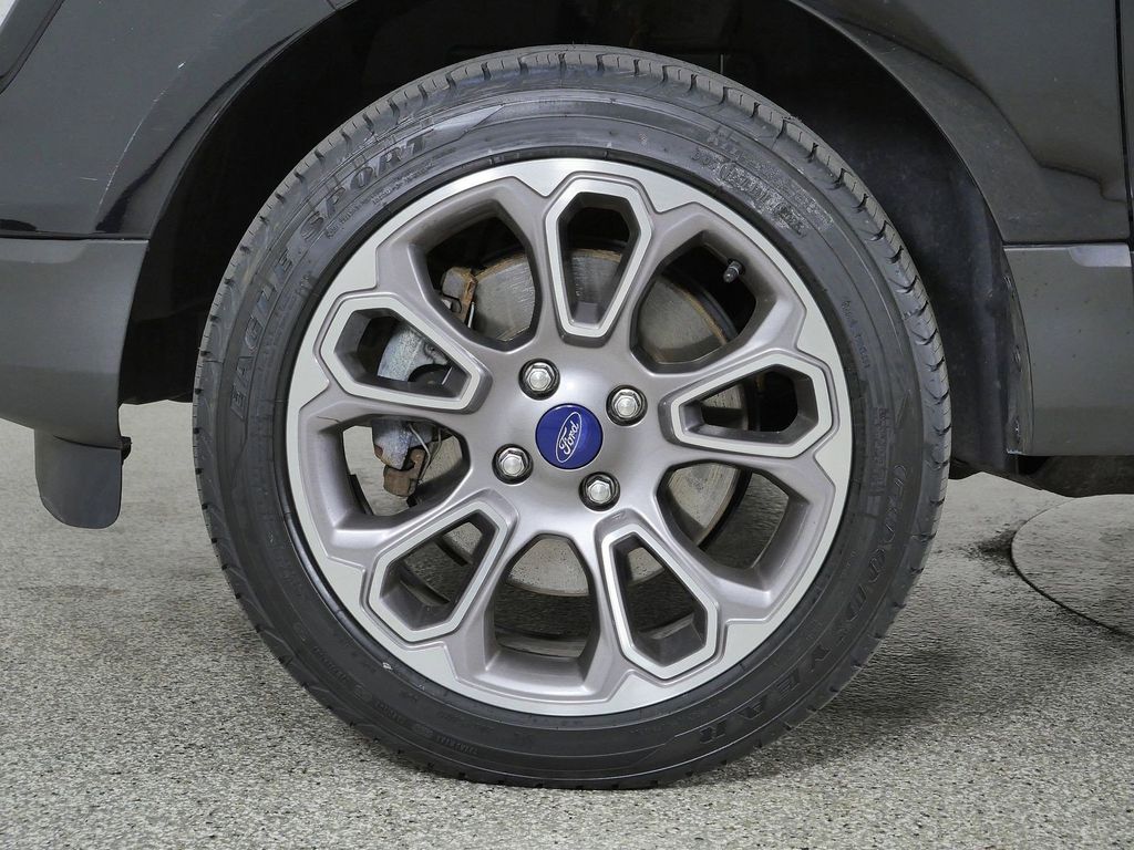 Thumbnail: 2018 Ford EcoSport - 17
