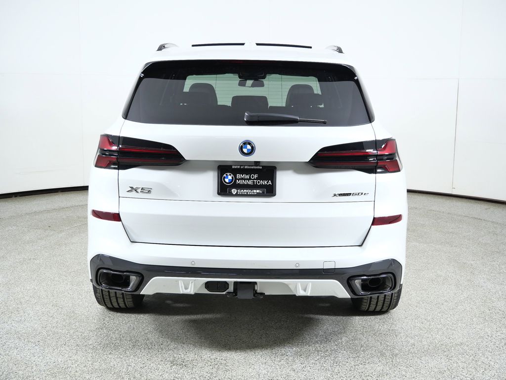 Thumbnail: 2026 BMW X5 - 10