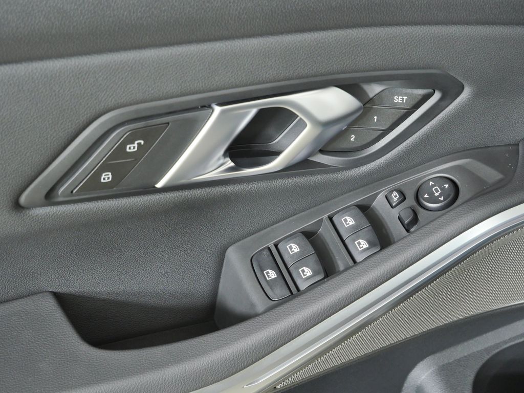 Thumbnail: 2026 BMW 3 Series - 35