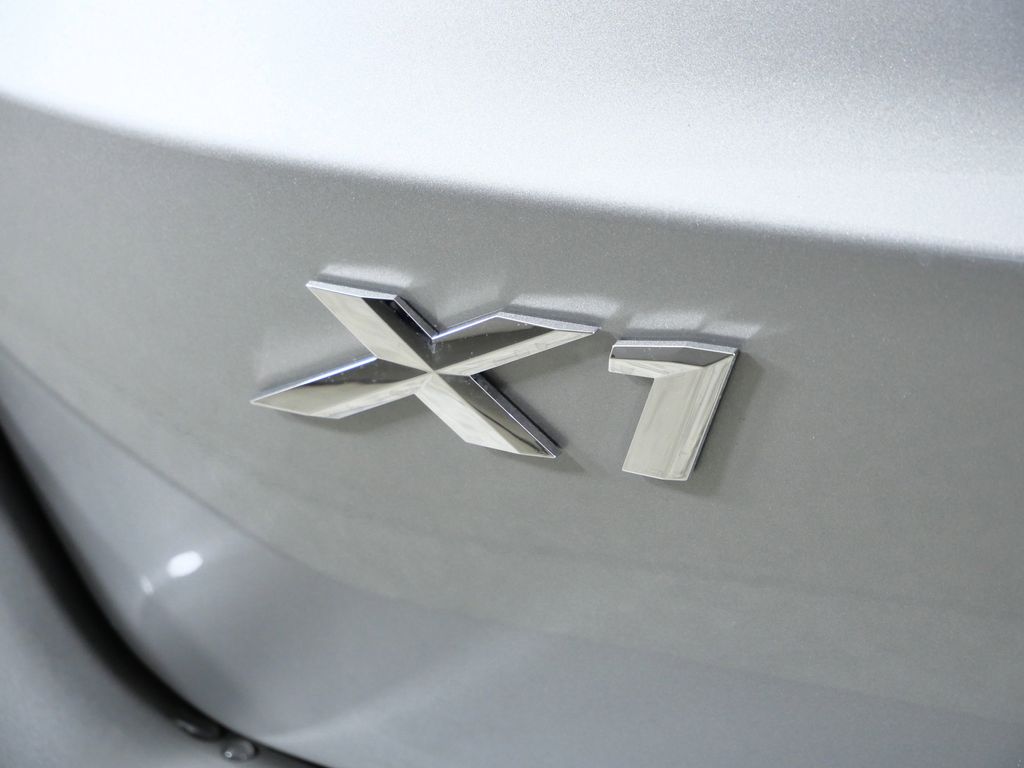 Thumbnail: 2026 BMW X1 - 13