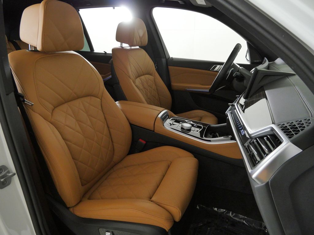 Thumbnail: 2025 BMW X5 - 26