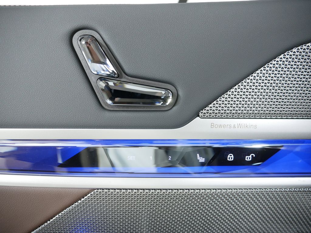 Thumbnail: 2025 BMW 7 Series - 33