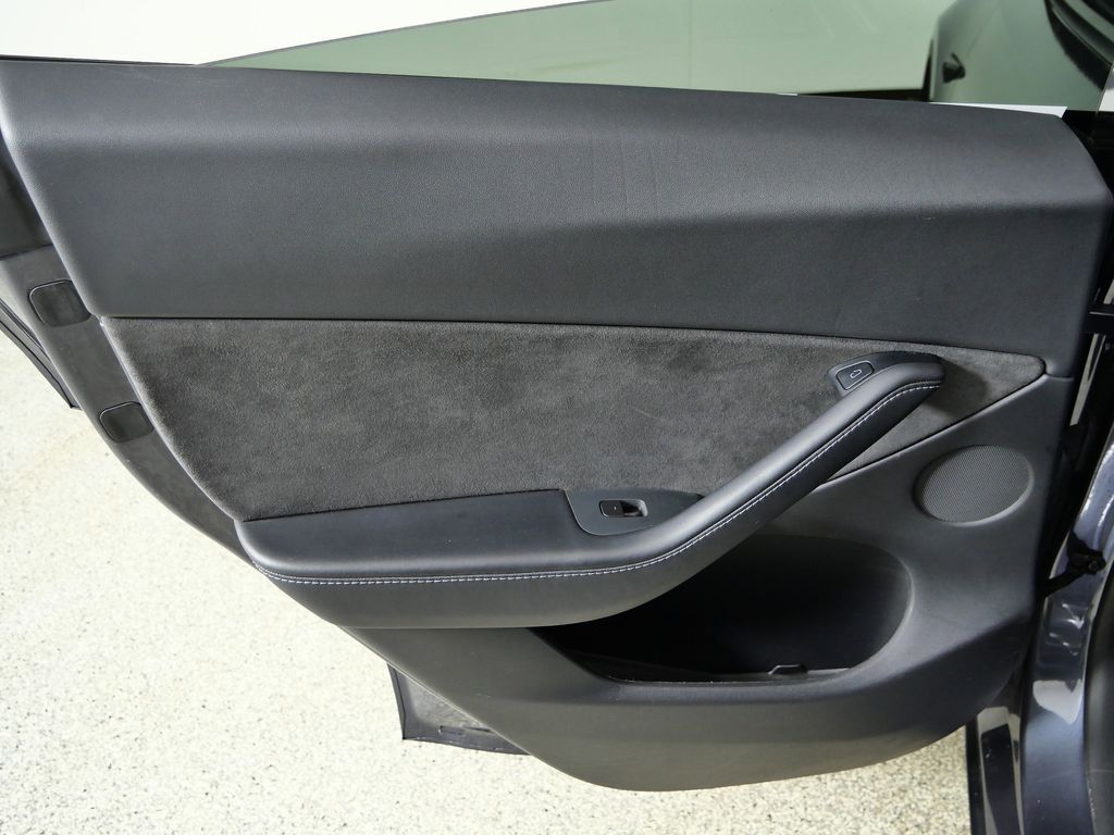 Thumbnail: 2021 Tesla Model Y - 29