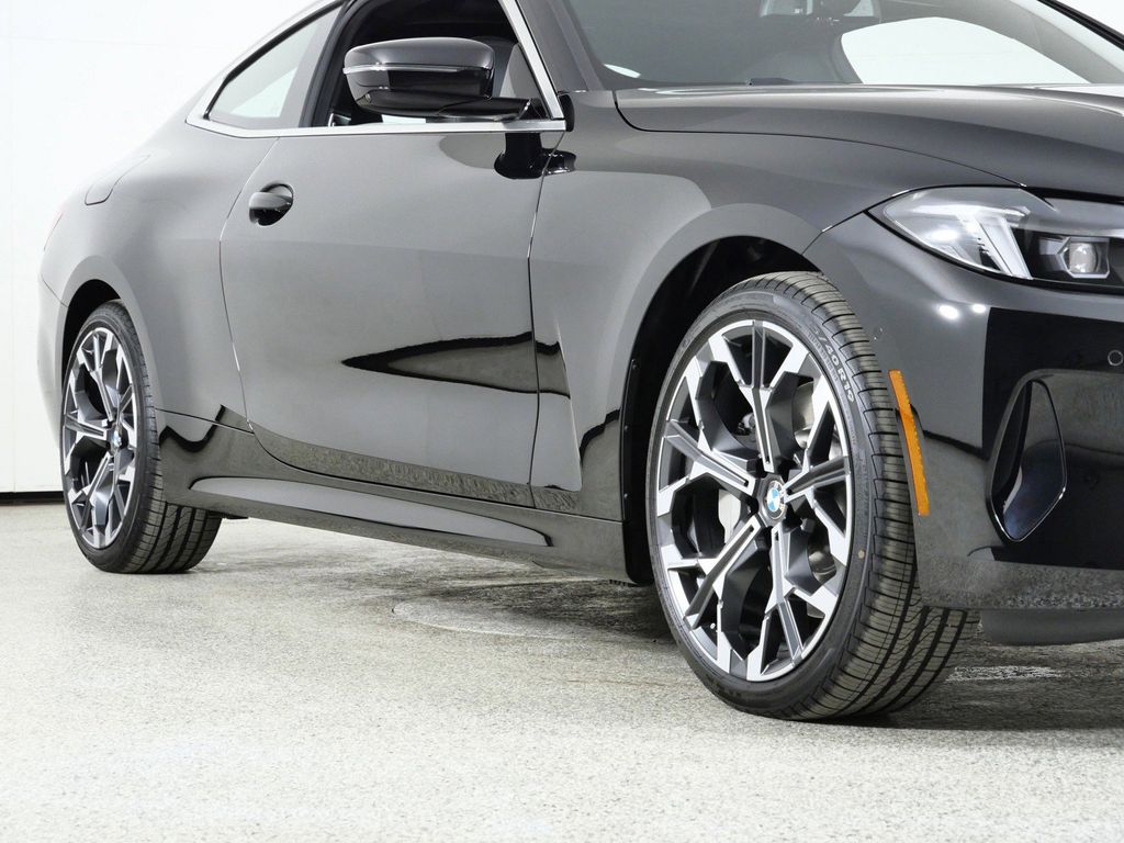 Thumbnail: 2025 BMW 4 Series - 6