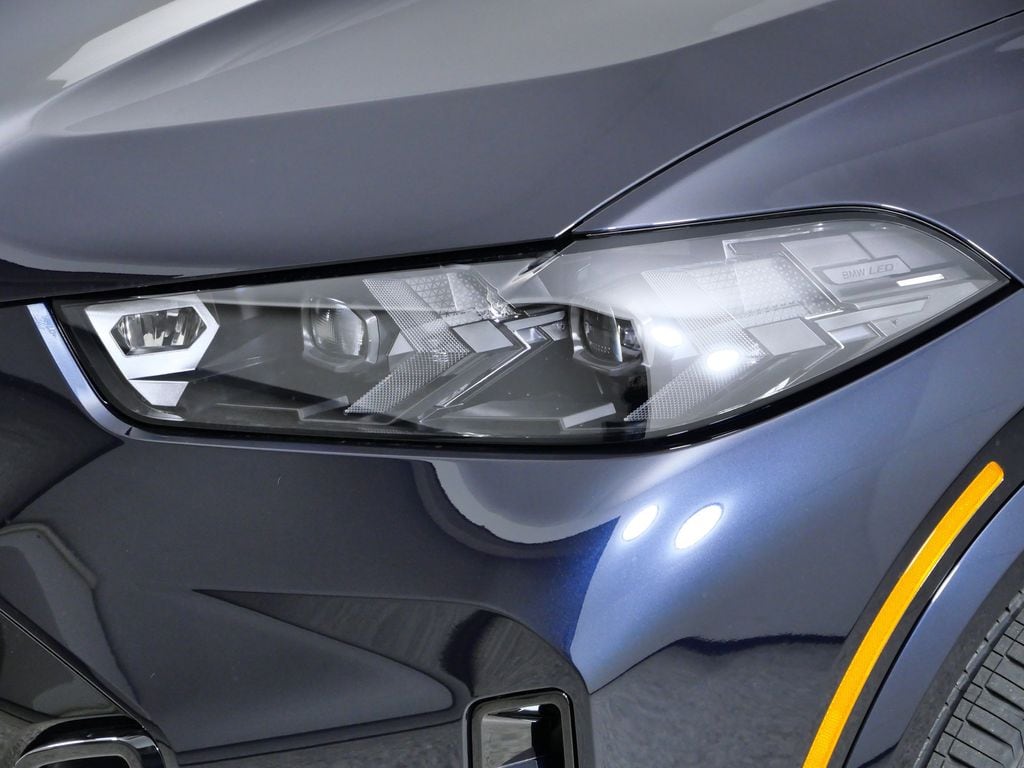 Thumbnail: 2026 BMW X5 - 3