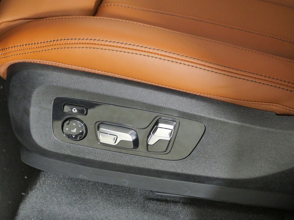 Thumbnail: 2026 BMW X5 - 39