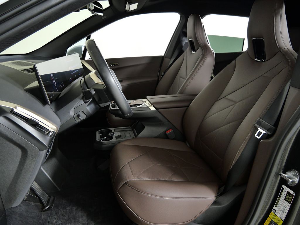 Thumbnail: 2023 BMW iX - 39