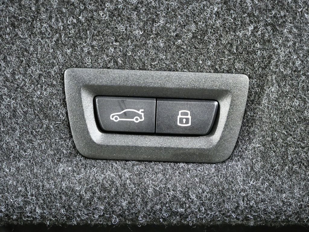 Thumbnail: 2026 BMW 3 Series - 28