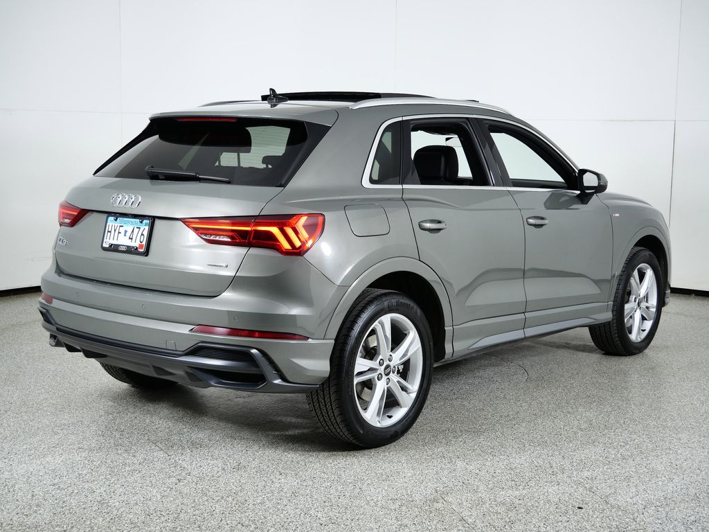 Thumbnail: 2022 Audi Q3 - 10