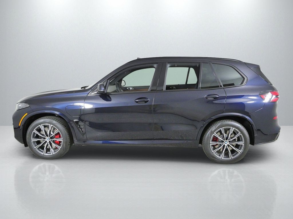 Thumbnail: 2026 BMW X5 - 15