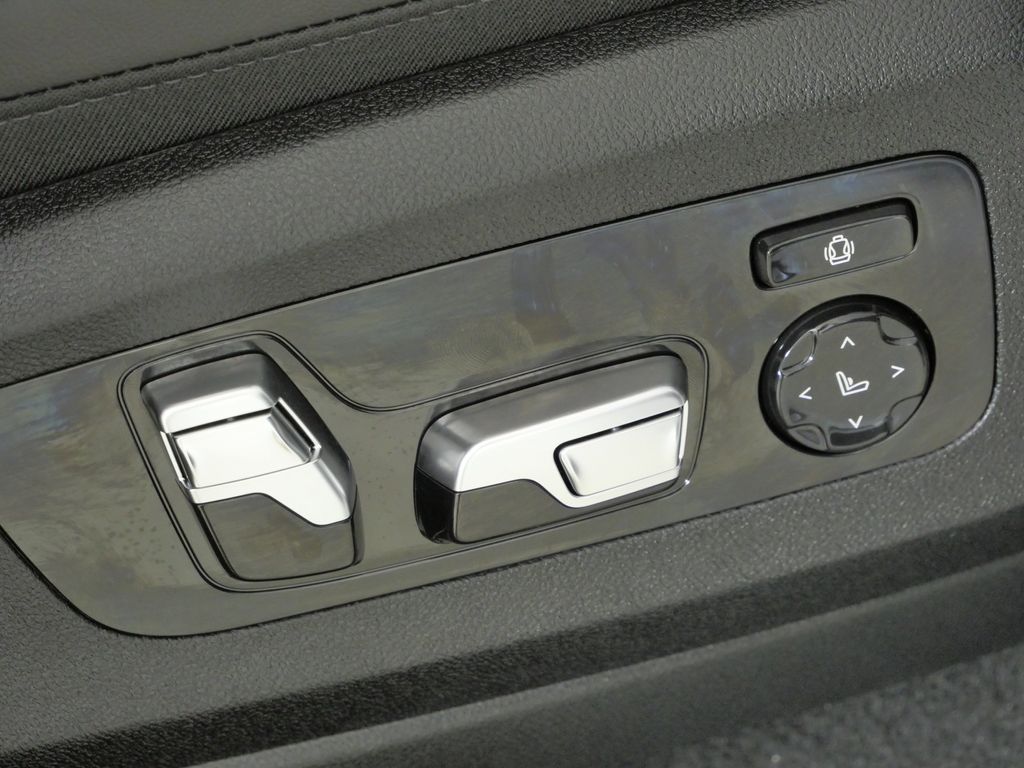 Thumbnail: 2026 BMW X5 - 22