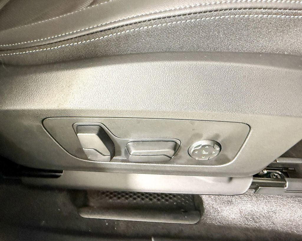 Thumbnail: 2025 BMW X1 - 24