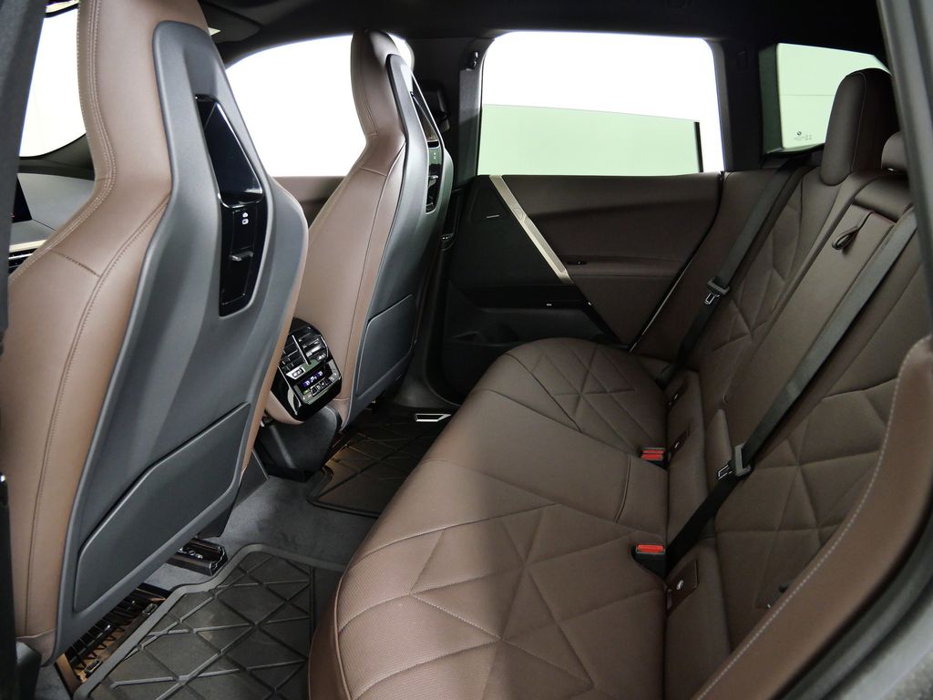 Thumbnail: 2026 BMW iX - 30