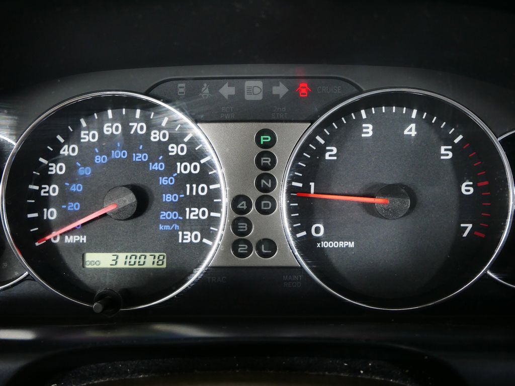 Thumbnail: 2004 Toyota Land Cruiser - 49