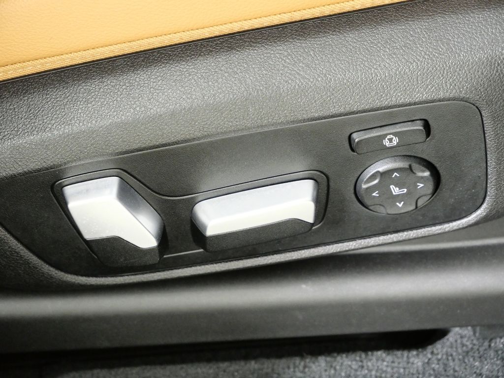 Thumbnail: 2021 BMW X3 - 23