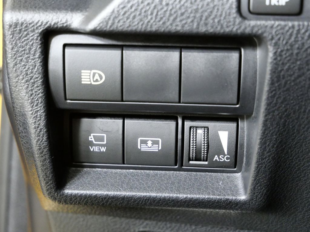 Thumbnail: 2025 Lexus IS - 37