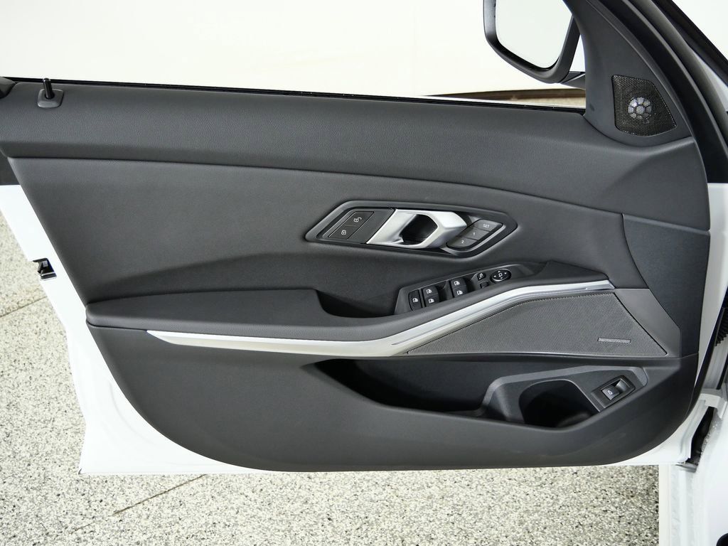 Thumbnail: 2026 BMW 3 Series - 34