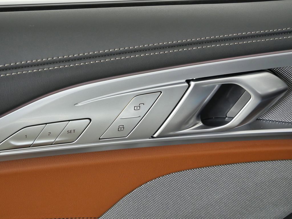 Thumbnail: 2026 BMW 8 Series - 38