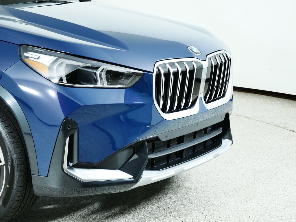 Thumbnail: 2026 BMW X1 - 3