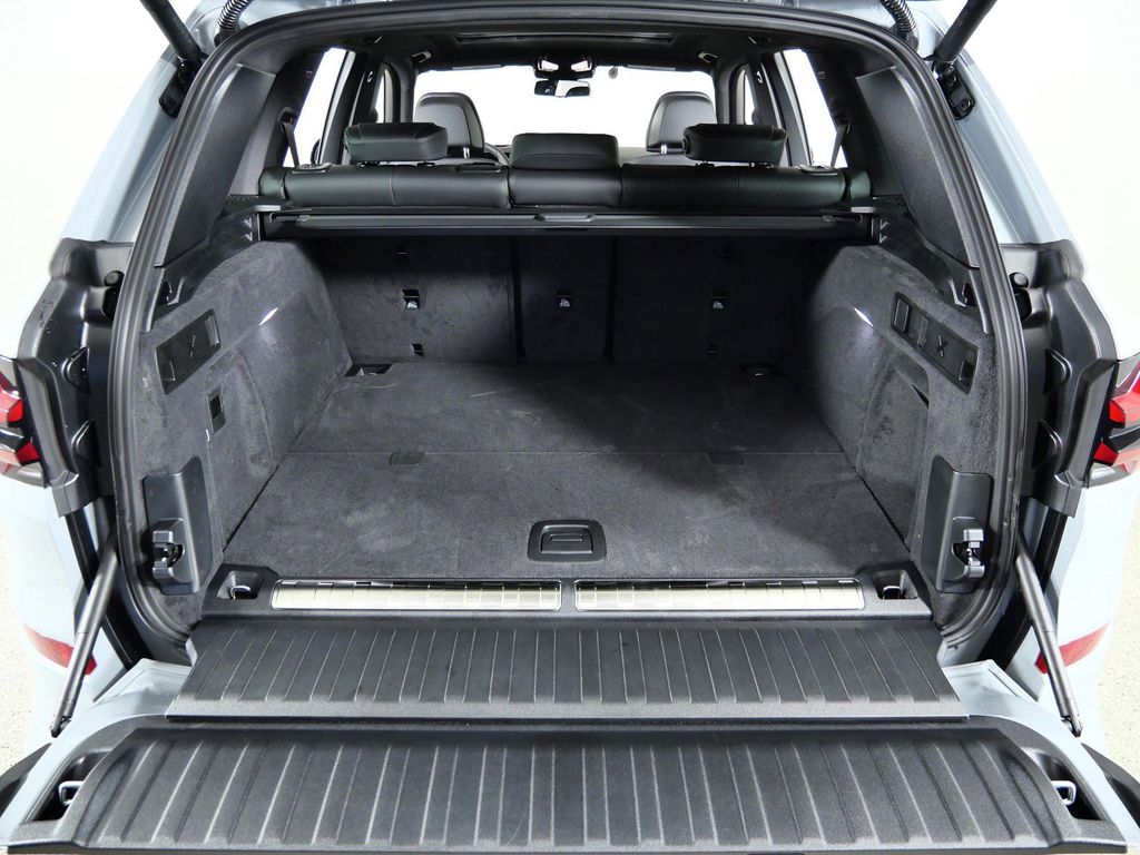 Thumbnail: 2026 BMW X5 - 28