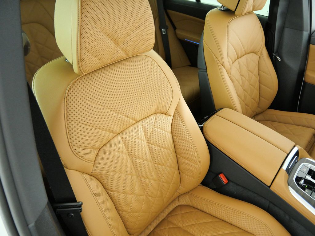 Thumbnail: 2026 BMW X5 - 21