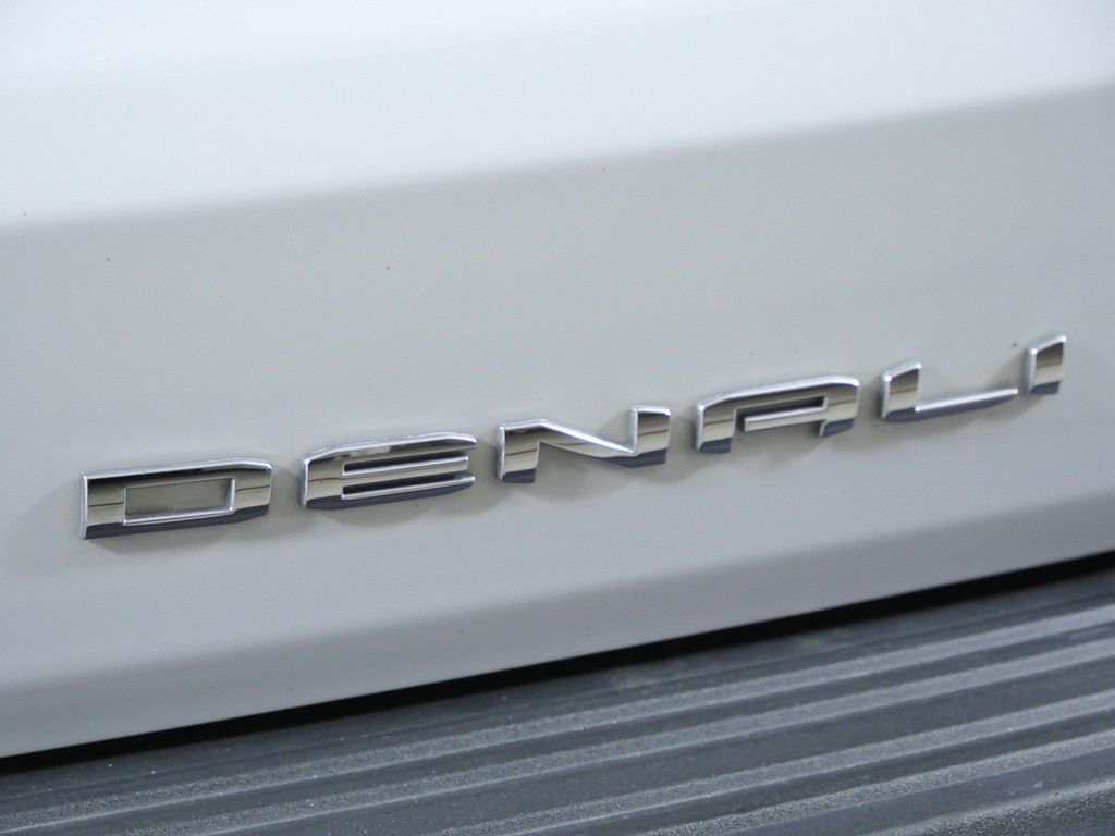 Thumbnail: 2022 GMC Yukon - 13